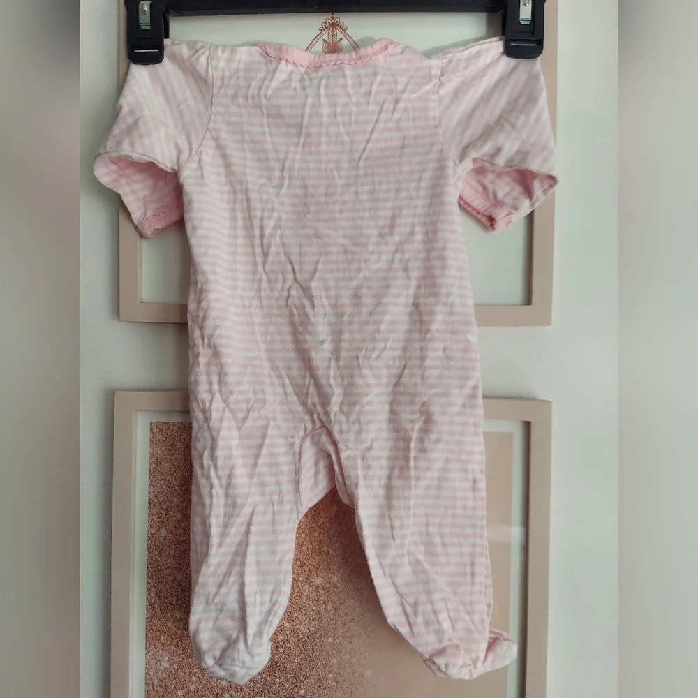 🎁 10/$25- Carter's pink and white sleeper, 3 months, owl